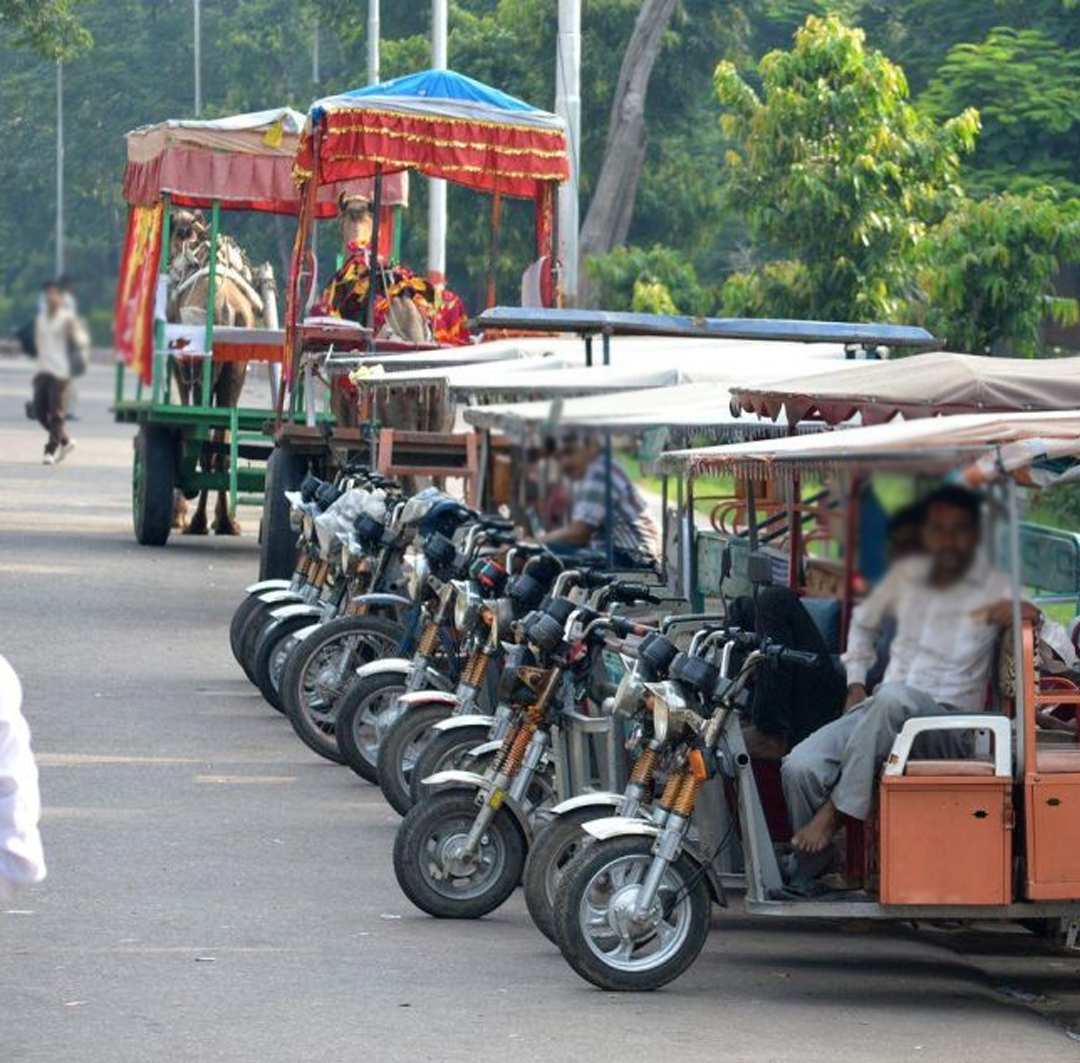 Explore Old Delhi On Tuk Tuk With Shopping And Street Food